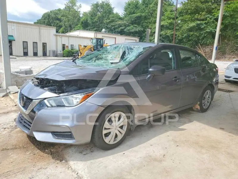 2021 Nissan VERSA photo