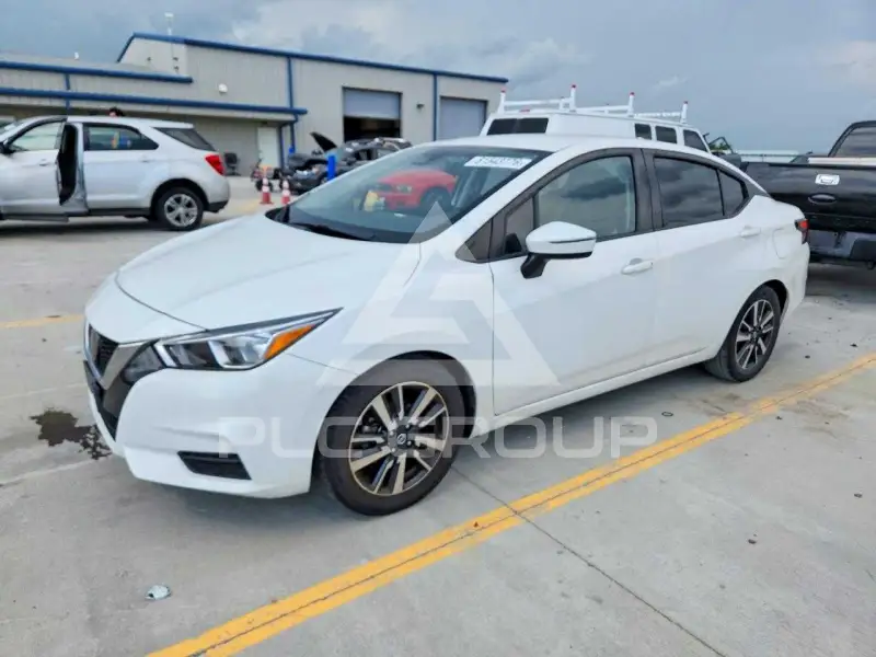 2021 Nissan VERSA фото