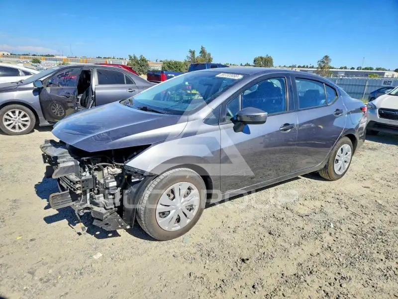 2021 Nissan VERSA фото