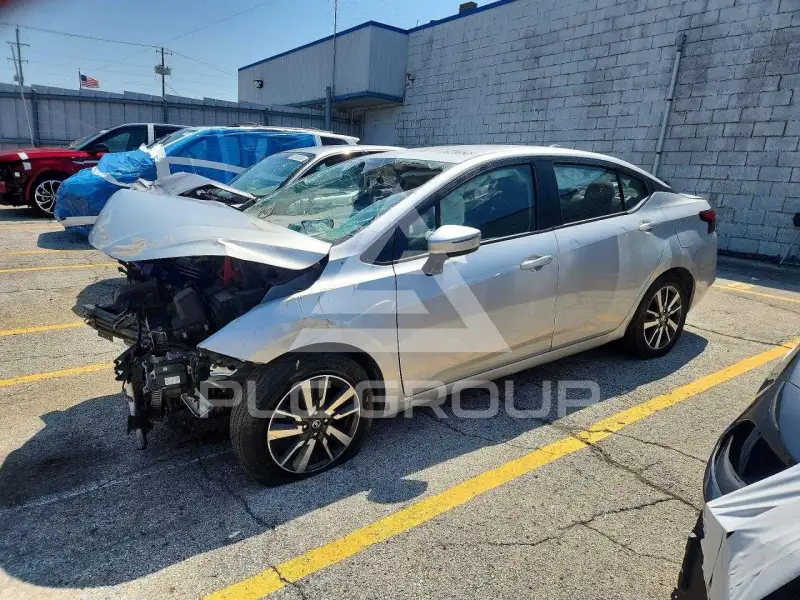 2021 Nissan VERSA photo