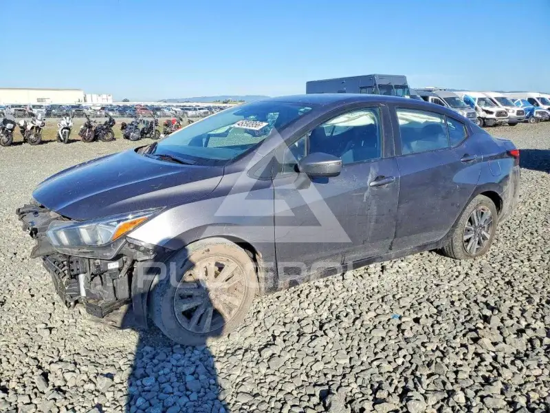 2021 Nissan VERSA фото