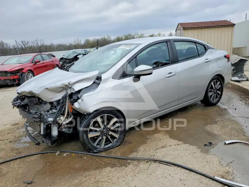 2021 Nissan VERSA photo