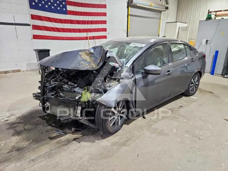 2021 Nissan VERSA photo