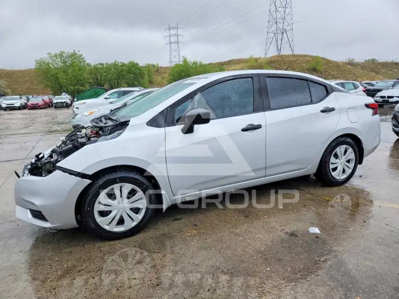 2021 Nissan VERSA photo