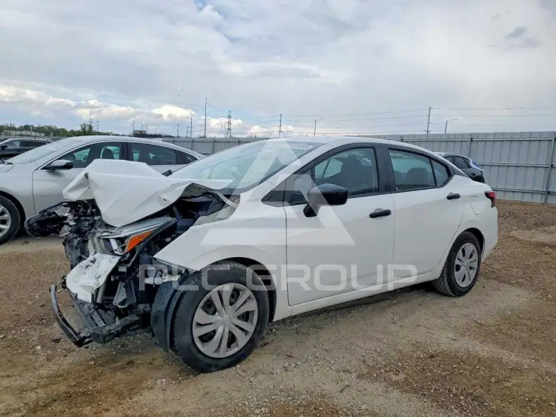 2021 Nissan VERSA photo