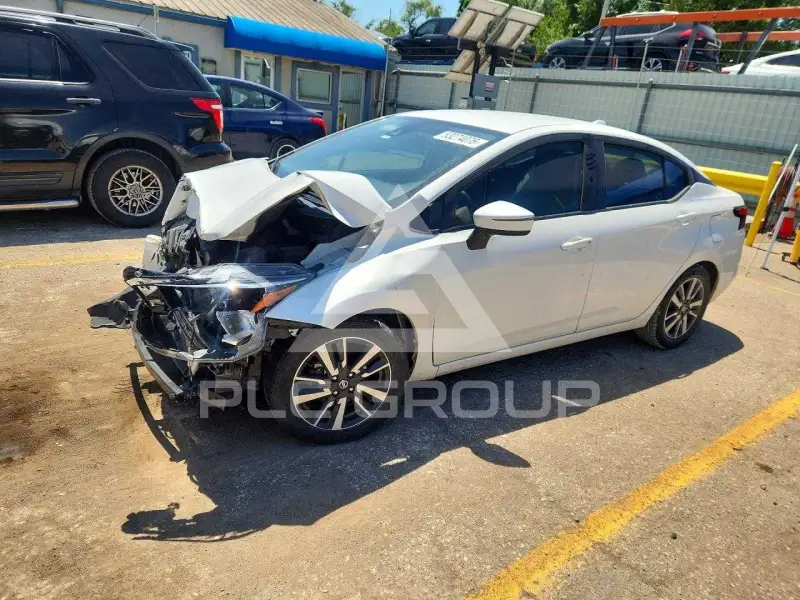 2021 Nissan VERSA фото
