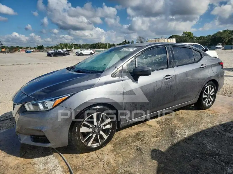 2021 Nissan VERSA фото