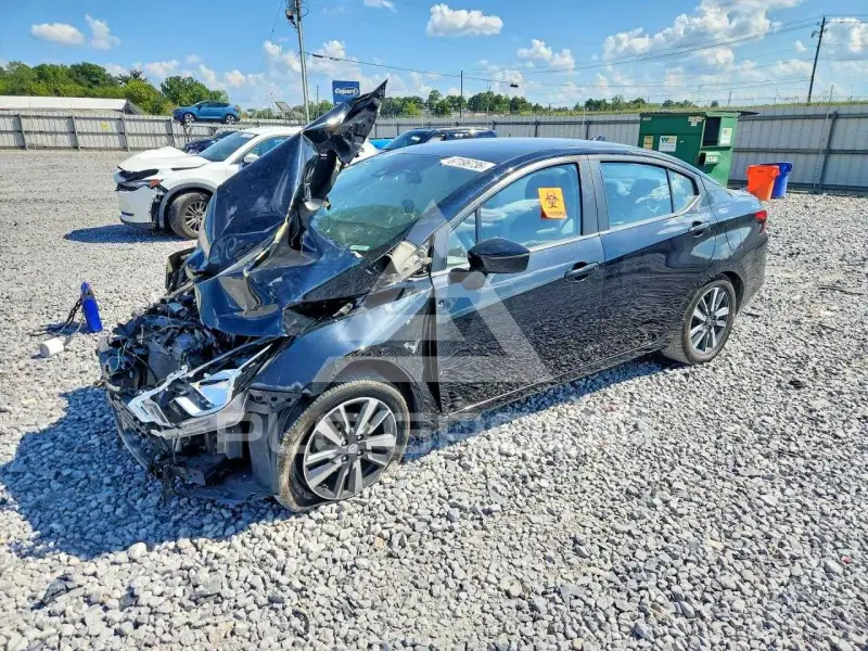 2021 Nissan VERSA фото