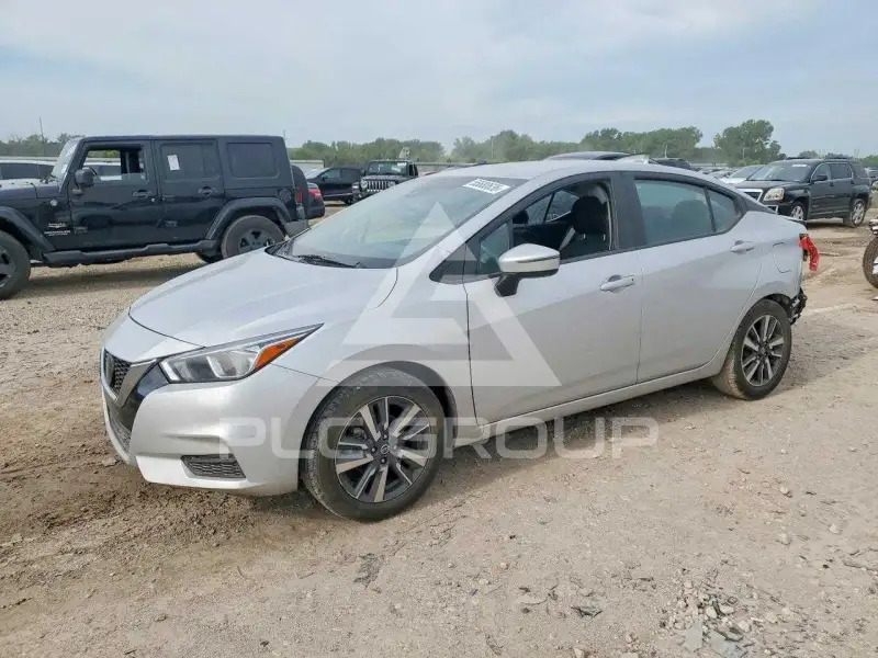 2021 Nissan VERSA photo