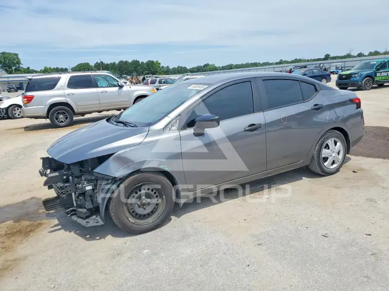 2021 Nissan VERSA фото