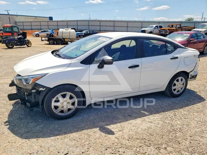 2021 Nissan VERSA фото