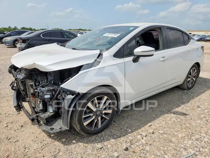 2021 Nissan VERSA фото