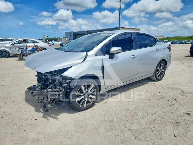 2021 Nissan VERSA фото