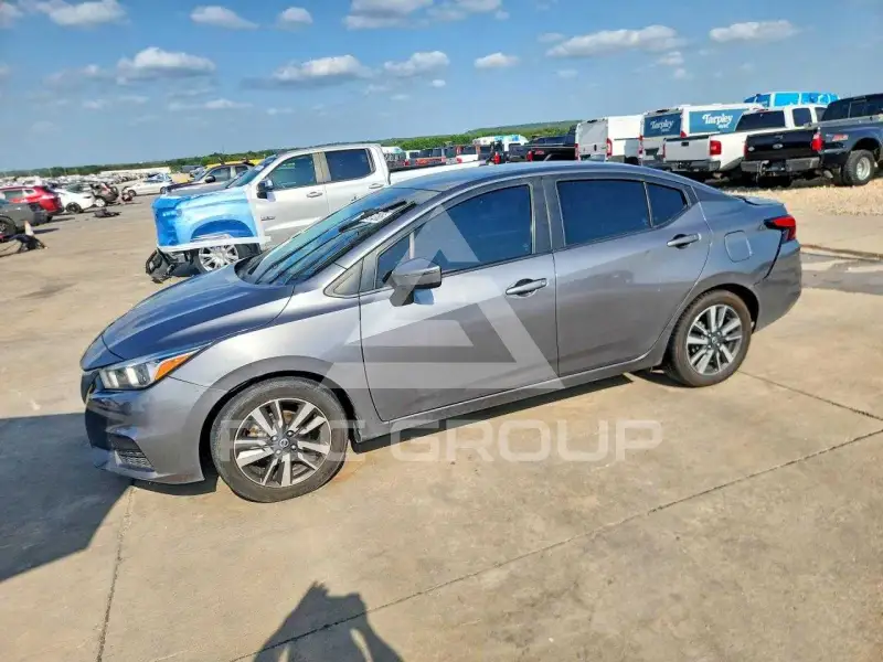 2021 Nissan VERSA photo