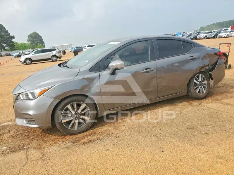 2021 Nissan VERSA фото