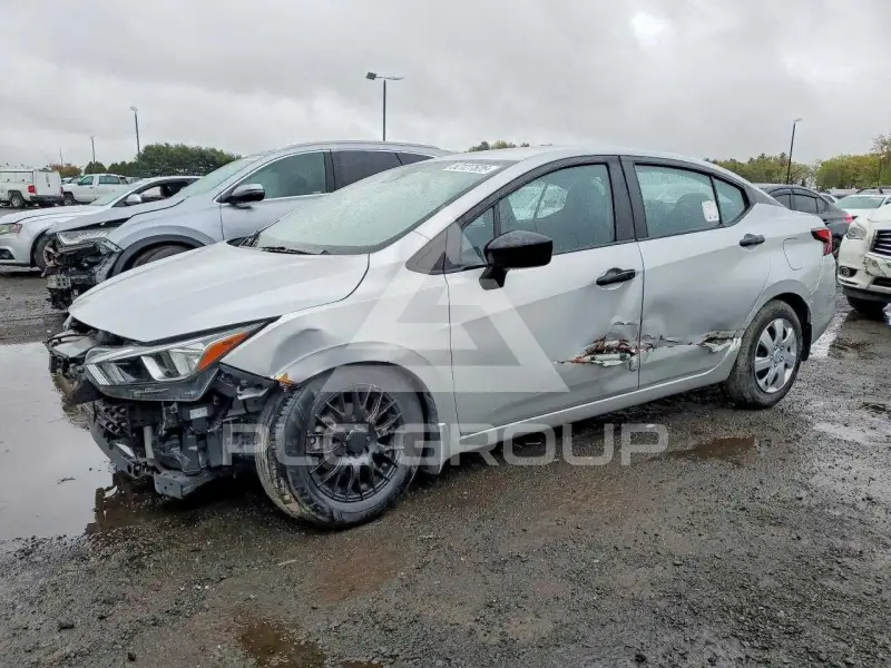 2021 Nissan VERSA фото