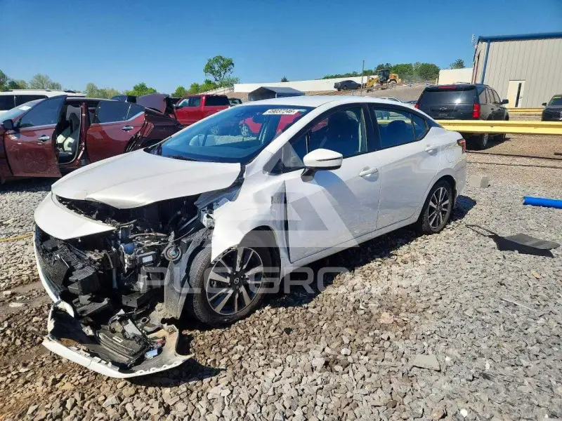 2021 Nissan VERSA фото