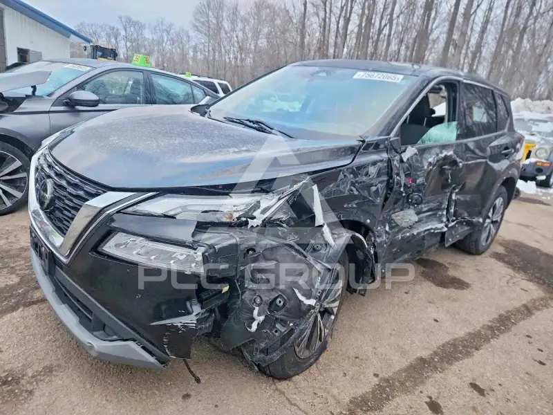 2021 Nissan ROGUE photo