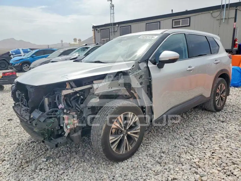 2021 Nissan ROGUE photo