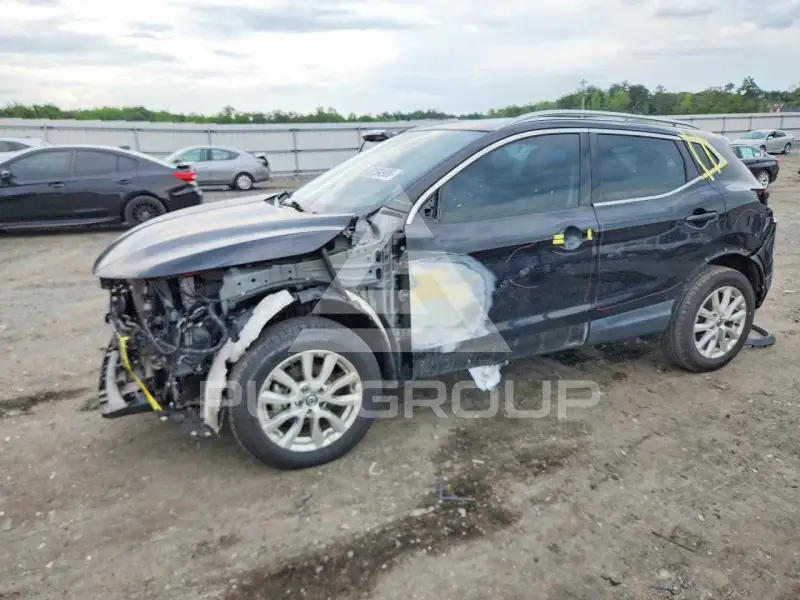 2021 Nissan ROGUE photo