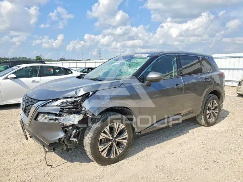 2021 Nissan ROGUE photo