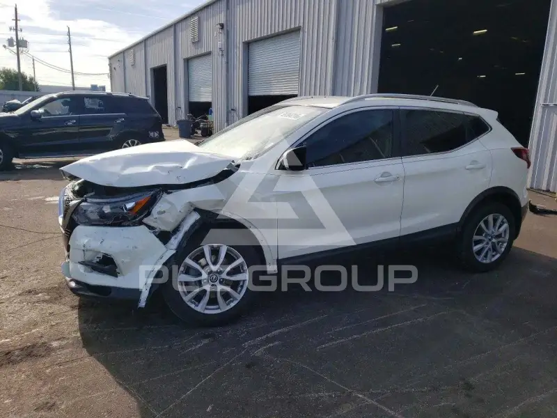 2021 Nissan ROGUE photo