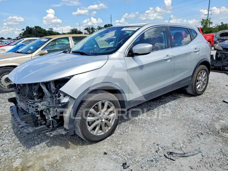 2021 Nissan ROGUE photo
