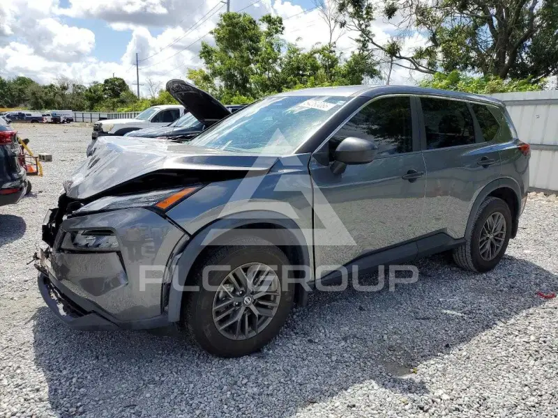 2021 Nissan ROGUE photo