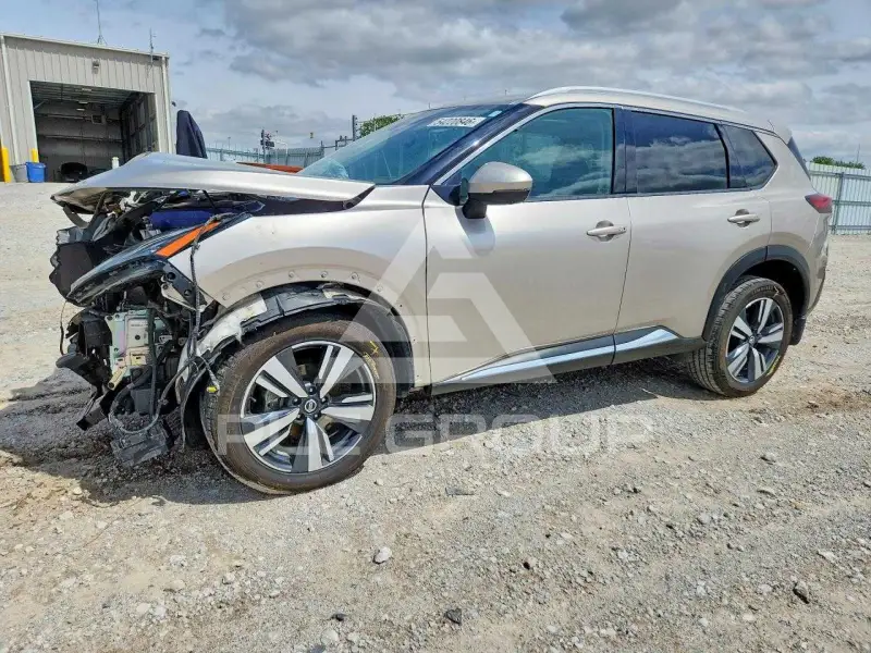 2021 Nissan ROGUE photo