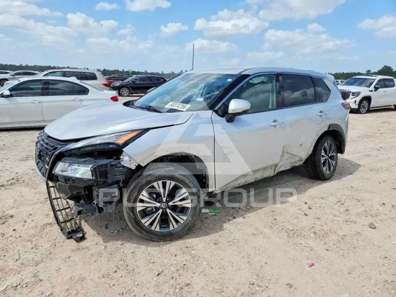 2021 Nissan ROGUE photo