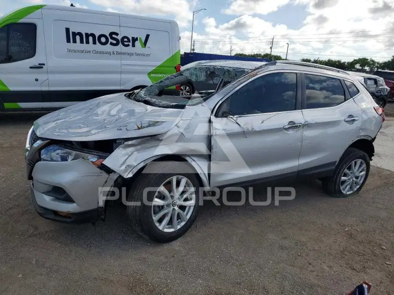 2021 Nissan ROGUE photo