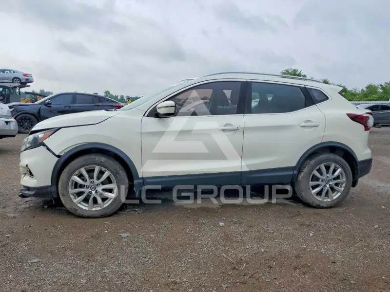 2021 Nissan ROGUE photo
