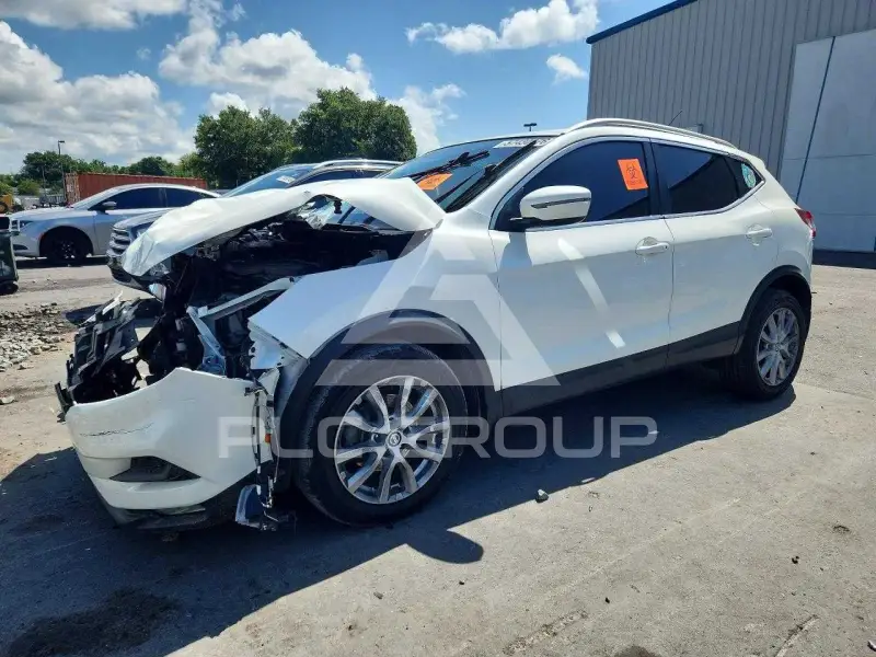 2021 Nissan ROGUE photo