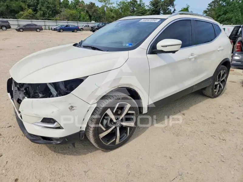 2021 Nissan ROGUE photo