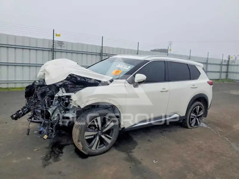 2021 Nissan ROGUE photo