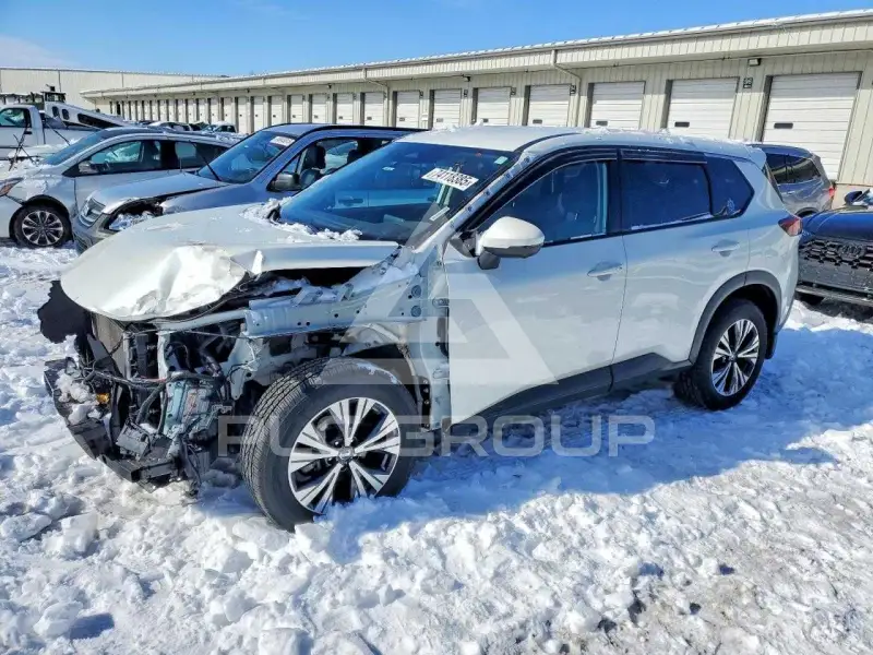 2021 Nissan ROGUE photo