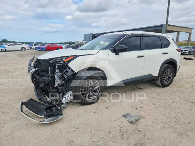 2021 Nissan ROGUE photo