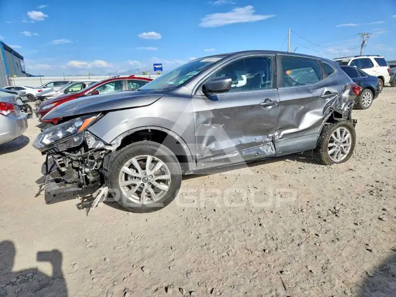 2021 Nissan ROGUE photo