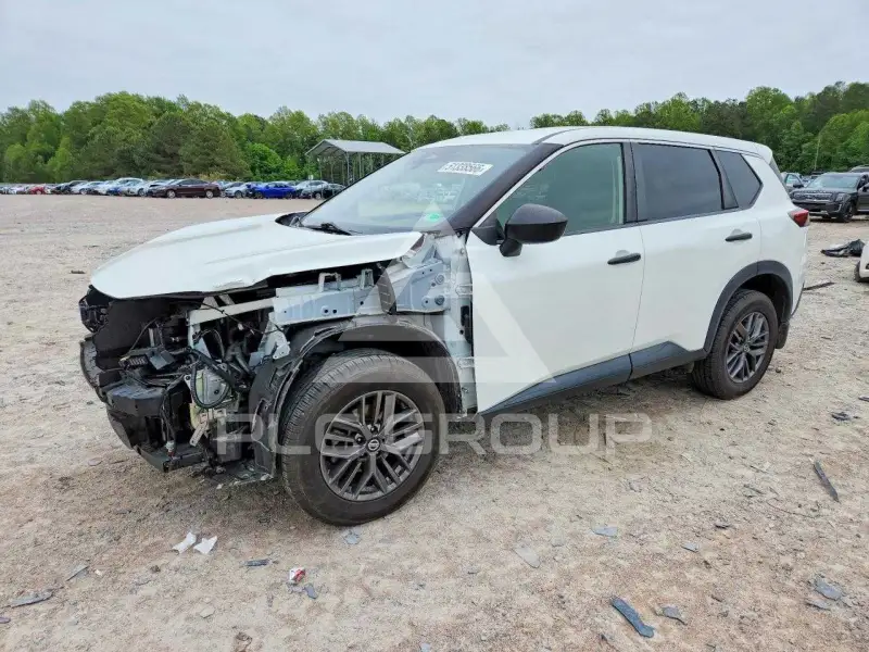 2021 Nissan ROGUE photo