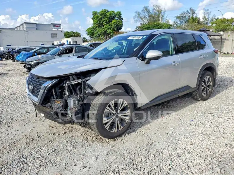 2021 Nissan ROGUE photo