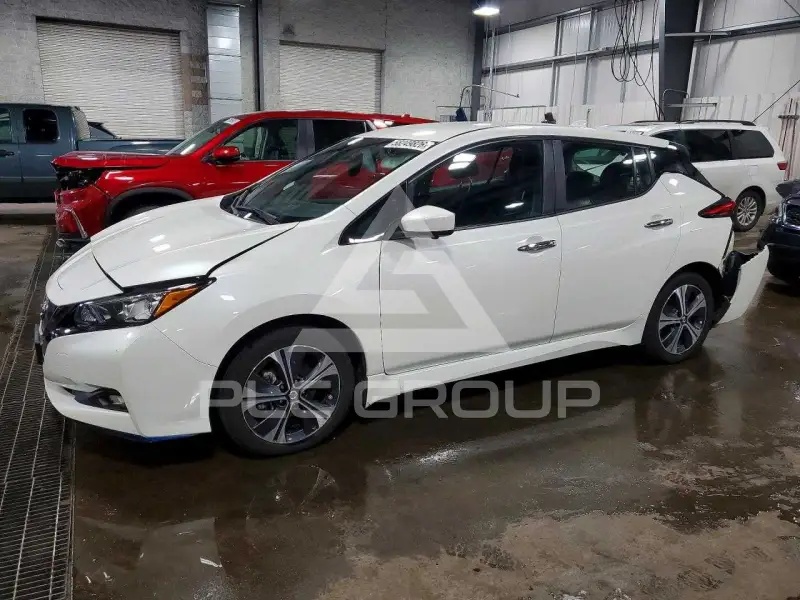 2021 Nissan LEAF фото