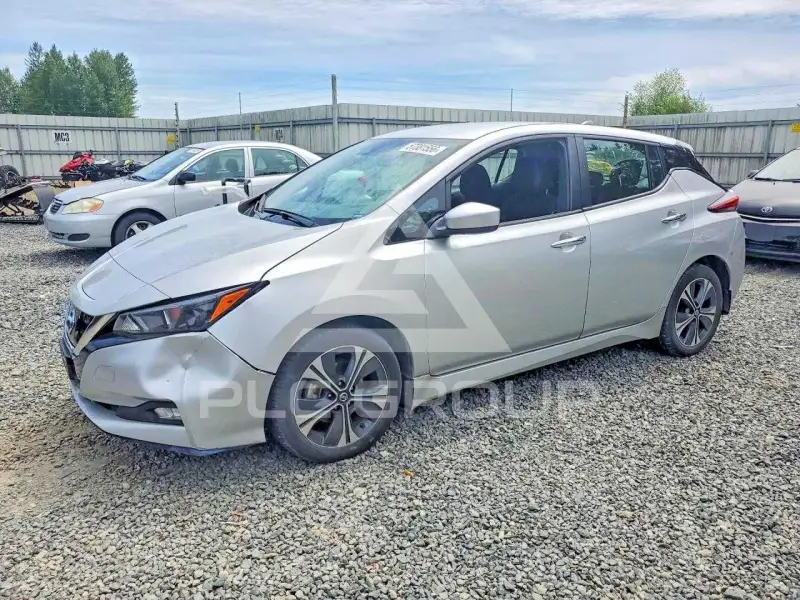 2021 Nissan LEAF фото