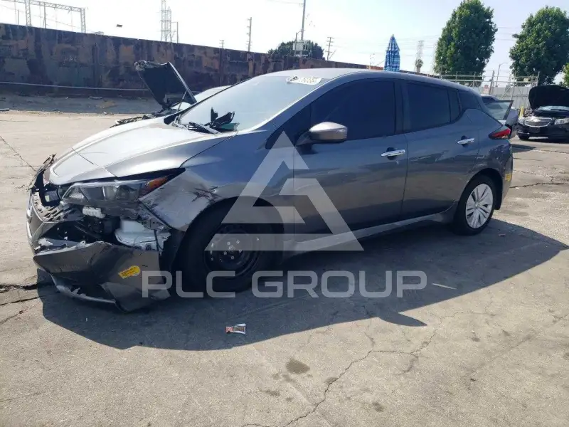 2021 Nissan LEAF photo