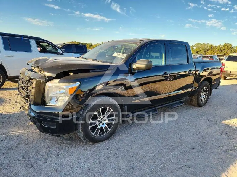 2021 Nissan TITAN фото