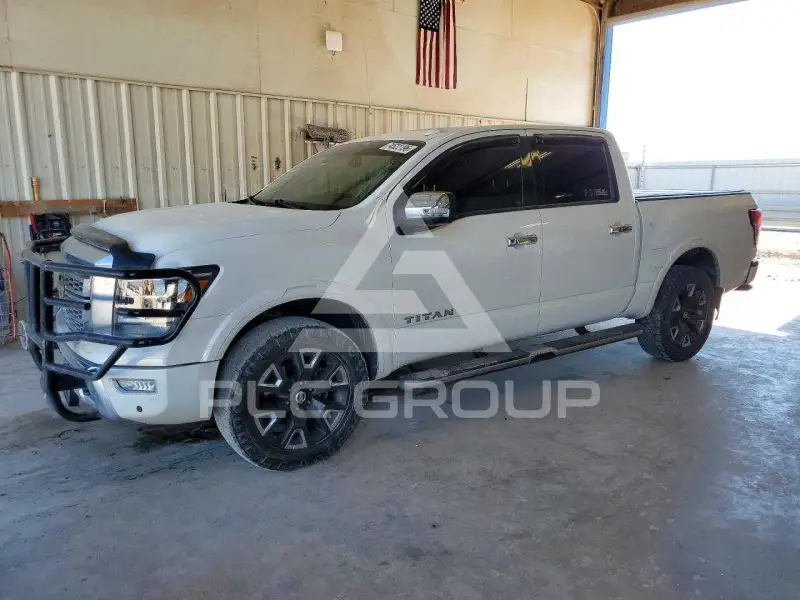 2021 Nissan TITAN photo