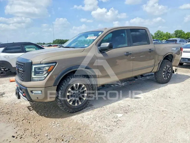 2021 Nissan TITAN фото