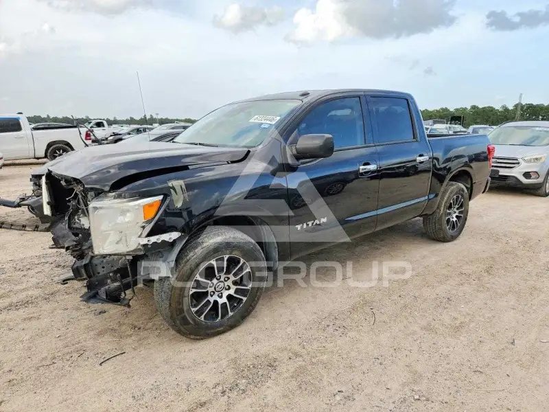 2021 Nissan TITAN photo