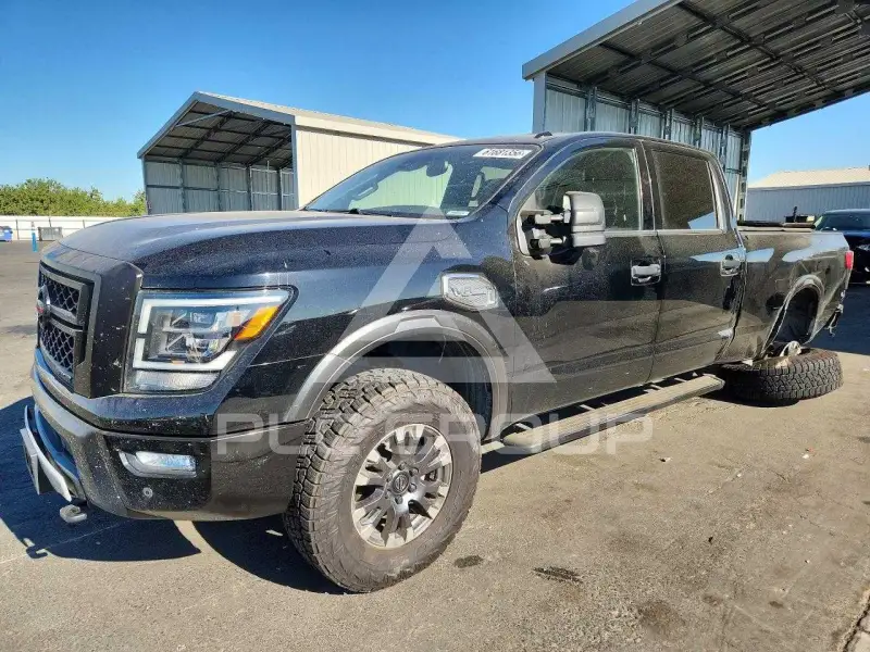 2021 Nissan TITAN photo