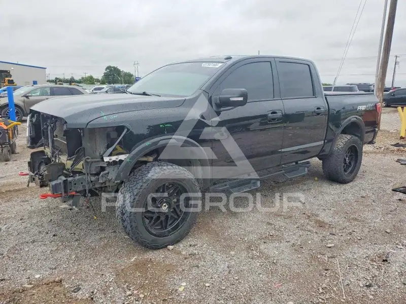 2021 Nissan TITAN фото