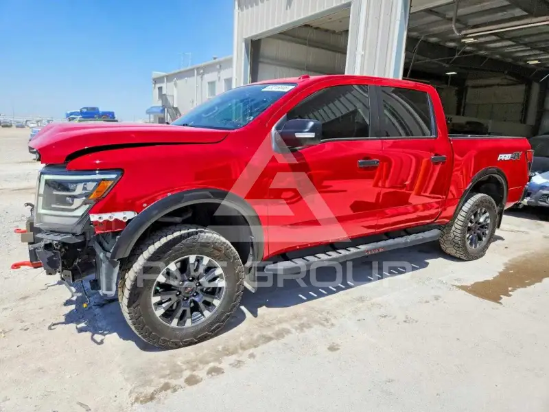 2021 Nissan TITAN фото